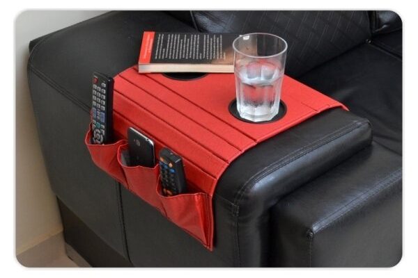 Bandeja para Braço de Sofá com Porta Copos e Controle Koniro Vermelho