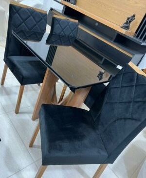 Mesa Madri 120×80 Cinamono/Preto com 4 Cadeiras Stella Veludo Preto – MINASPLAC + CLEFATOS(total)