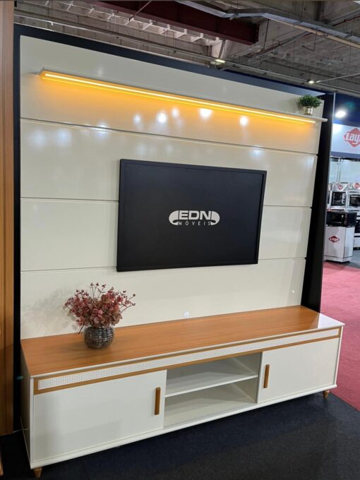 Painel até 75″ Bliss + Rack Comodoro 2.18 Off White/Cedro – EDN MÓVEIS (total)