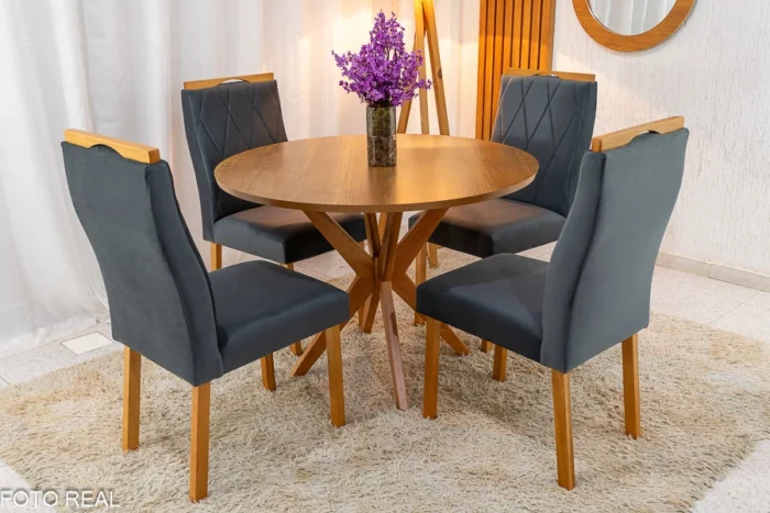Mesa de Jantar Simpatia Tampo Redondo 108×108 Cinamomo JCM 4 Cad. Lisboa Veludo Cinza 507 Madeira Maciça Art Assento - Entregue Montada(rufer) - Imagem 3
