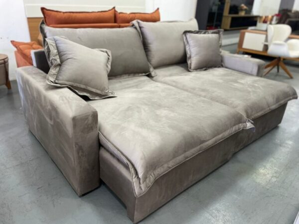 Sofá Retrátil 2,30 m E-80 Veludo Capuccino 1192 – SUPREMA ESTOFADOS (tt)