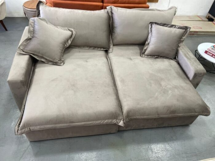 Sofá Retrátil 2,30 m E-80 Veludo Capuccino 1192 – SUPREMA ESTOFADOS (tt) - Imagem 3